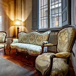Yid Luxury Near Ponte Vecchio